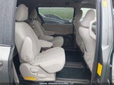 Toyota Sienna Le V6 5TDKK3DC7ES417290 снимка