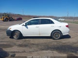 Toyota Corolla Le 2T1BU4EE7AC225810 снимка