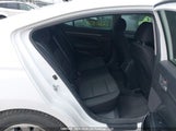 Hyundai Elantra Le 5NPD74LF7HH158502 снимка