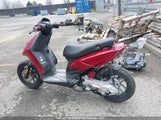 Vespa Scooter ZAPC506B2L4003629 снимка