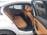 BMW 3-Series WBA5R7C50KAJ84698 снимка
