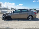 Toyota Corolla L/Le/Xle/Se/Xse 2T1BURHE7HC932702 снимка