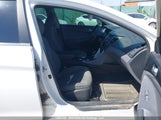 Hyundai Sonata Gl 5NPEB4AC0DH717040 снимка