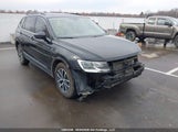 Volkswagen Tiguan Comfortline 3VV2B7AXXJM082889 fotografie
