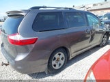 Toyota Sienna Le 8 Passenger 5TDKK3DC7FS567577 снимка
