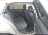 Volkswagen Golf 3VWG57AU7KM024092 снимка