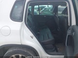 Volkswagen Tiguan S/Se/Sel/R-Line WVGJV3AX0EW622343 photo