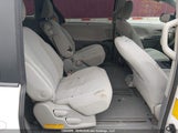 Toyota Sienna Le 5TDKK3DC6DS296010 снимка