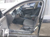 Volkswagen Passat 1VWAA7A35JC030885 снимка