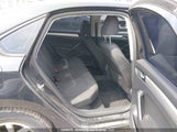 Volkswagen Passat 1VWAA7A35JC030885 снимка