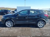 Nissan Rogue Sport S/Sv/Sl JN1BJ1CP7JW182558 fotografie