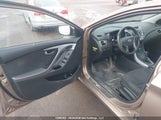 Hyundai Elantra Sport Appearance KMHDH4AE6GU550488 fotografie