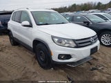 Volkswagen Tiguan WVGLV7AX5HW504647 снимка