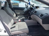 Honda Civic 2HGFB2F49DH041188 снимка