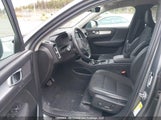 Volvo Xc40 T5 Momentum YV4162UK0K2154447 photo