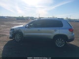 Volkswagen Tiguan WVGHV3AX3DW582515 снимка