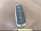 Lincoln Mkx 2LMDJ8JK9DBL10620 fotografie