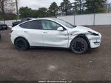 Tesla Model Y Long Range 7SAYGDEE5NF517669 fotografie