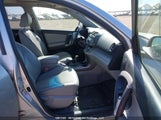Toyota Rav4 Limited JTMBD31V275092704 снимка