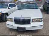 Lincoln Town Car Sgn/Dmnd Anv/Cypress/Jn 1LNLM82W7TY725307 fotografie