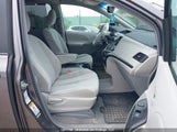 Toyota Sienna Le 7 Passenger 5TDJK3DC0BS009611 снимка