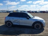 Mini 5 Door Cooper S WMWXU3C37H2B64453 снимка