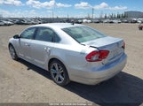 Volkswagen Passat 2.5L Highline 1VWCH7A31DC119930 снимка