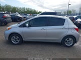 Toyota Yaris Le JTDKTUD32CD531824 снимка