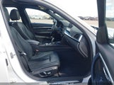 BMW 330I xDrive WBA8D9C59HA003534 снимка