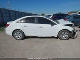 Chevrolet Cruze Ls 1G1PC5SH2C7400877 photo