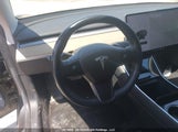 Tesla Model 3 Long Range/Mid Range 5YJ3E1EA6JF029852 снимка