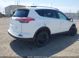 Toyota Rav4 Le 2T3BFREV4JW703470 снимка