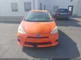 Toyota Prius C Technology JTDKDTB34C1029540 снимка