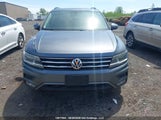 Volkswagen Tiguan 3VV2B7AX7JM033293 снимка