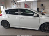Toyota Corolla Im JTNKARJE7JJ559010 снимка