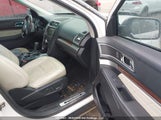Ford Explorer Platinum 1FM5K8HT7GGA53983 fotografie