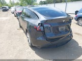 Tesla Model Y Long Range/Rwd 7SAYGDED0RF012443 снимка