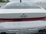 Hyundai Elantra Essential KMHLM4DG9SU952793 снимка