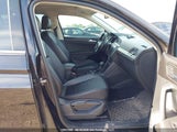Volkswagen Tiguan Se/Sel 3VV2B7AX8JM062267 fotografie