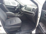 Toyota Highlander Le 5TDBKRFH6ES032265 fotografie