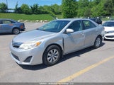 Toyota Camry Le 4T1BF1FK2DU276163 снимка