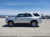 Toyota 4Runner Sr5/Sr5 Premium/Venture/Trail/Limited Night Shade/Trd Off Road/Trd Off Road Premium/Trd Pro JTENU5JR7M5942989 photo