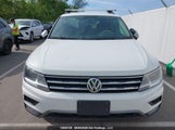 Volkswagen Tiguan S 3VV0B7AX2JM145748 снимка