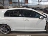 Volkswagen Golf R WVWEB7CD9RW226765 fotografie