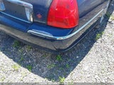 Lincoln Town Car Signature Limited 2LNHM82VX9X601389 fotografie