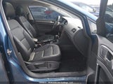Volkswagen Golf Comfortline/Highline 3VWG57AU9MM006275 fotografie