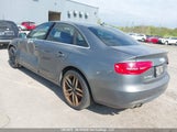 Audi A4 2.0T Premium WAUFFCFL3DN035813 снимка