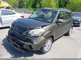 Kia Soul 2.0L 2U/2.0L 4U/2.0L 4U Burner/2.0L 4U Luxury/2.0L 4U Retro KNDJT2A6XD7494049 photo