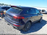 Porsche Cayenne WP1AA2A22HKA90666 photo