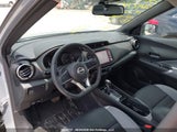 Nissan Kicks Sr 3N1CP5DV8RL526620 photo